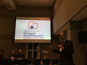 O presidente da SBCCV, prof Fábio Jatene, proferiu palestra sobre o palpitante tema de qualidade e segurança do paciente em CCV